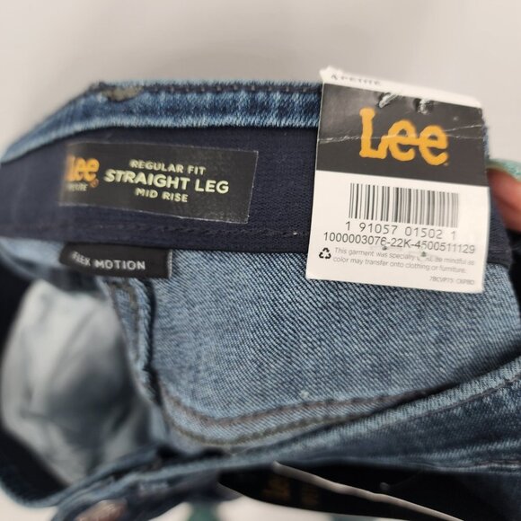 LEE Women's Petite Flex Motion Straight Leg Jeans Medium Wash 4P NWT - Picture 7 of 8